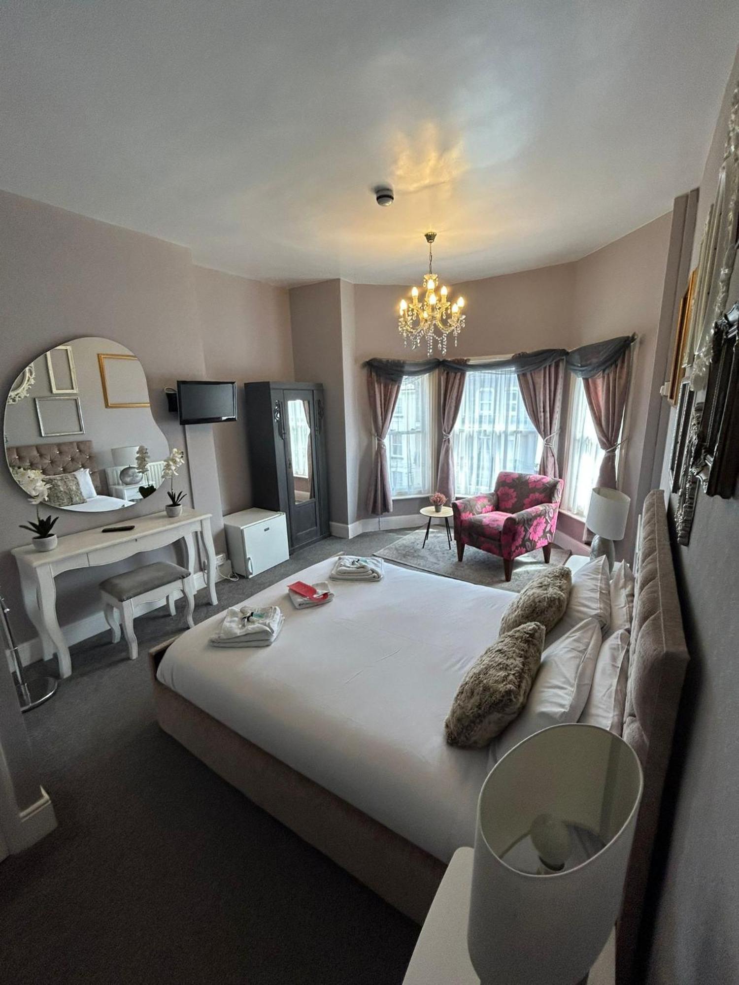 The Lyndhurst Guest House 大雅茅斯 客房 照片